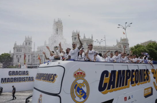 Real Madrid fejrer La Liga-titel med fans